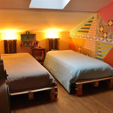 La Petite Maison Fleuryes Holiday home Saint-Mayme-de-Pereyrol