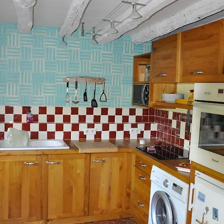 La Petite Maison Fleuryes Holiday home *