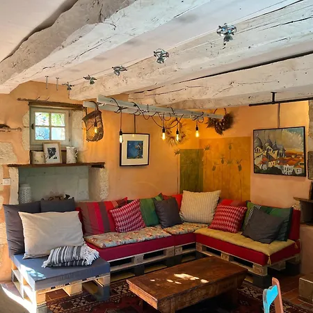 La Petite Maison Fleuryes * Saint-Mayme-de-Pereyrol