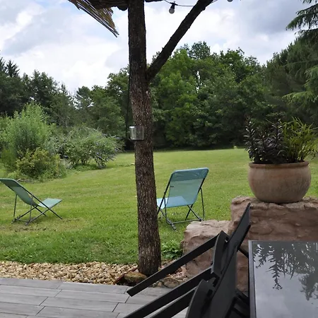 La Petite Maison Fleuryes Holiday home *